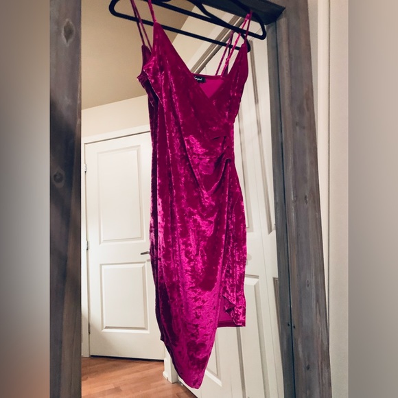 Velvet mini dress - Picture 2 of 3